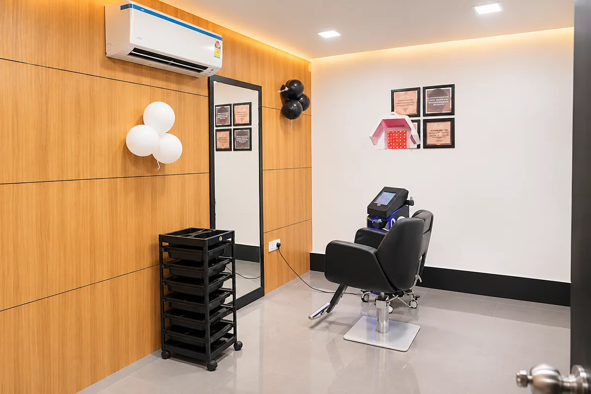 Another view of the hair care room and treatment chair